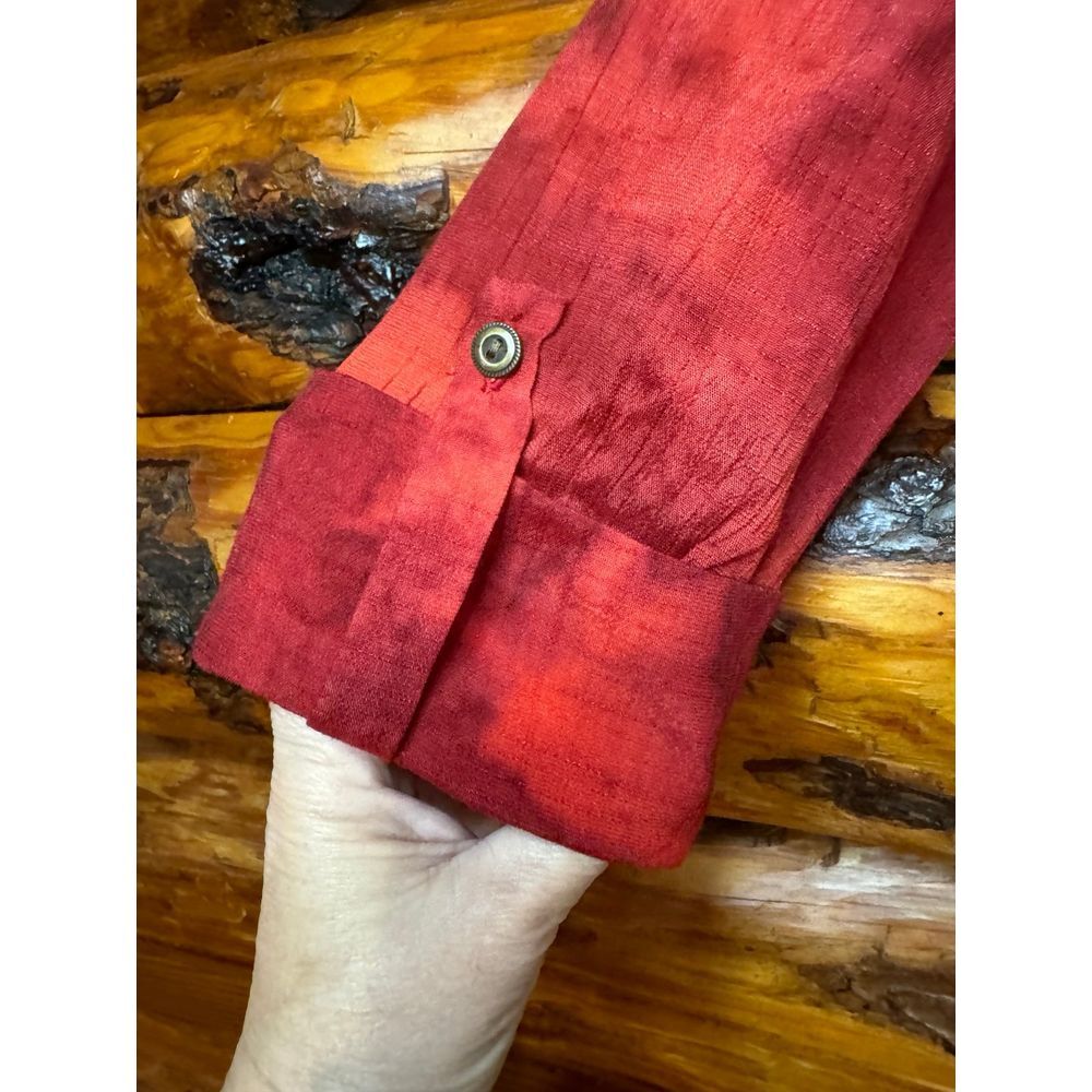 New Directions Red Tie Dye V-Neck Blouse Size‎ Small - Picture 2 of 6
